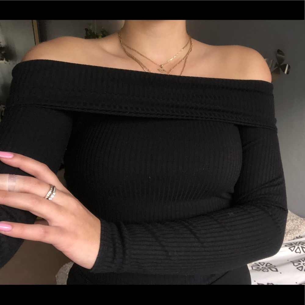 Off the shoulder Abercrombie Top